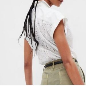 GAP WHITE eyelet cap sleeve button down size L